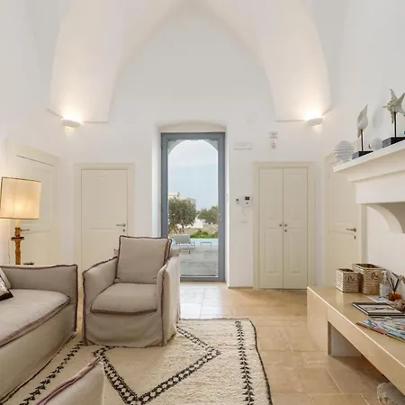 Masseria Limonaia & * Fasano