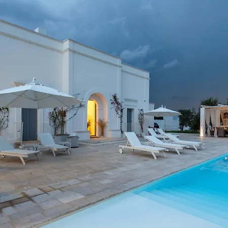 Masseria Limonaia & * Fasano